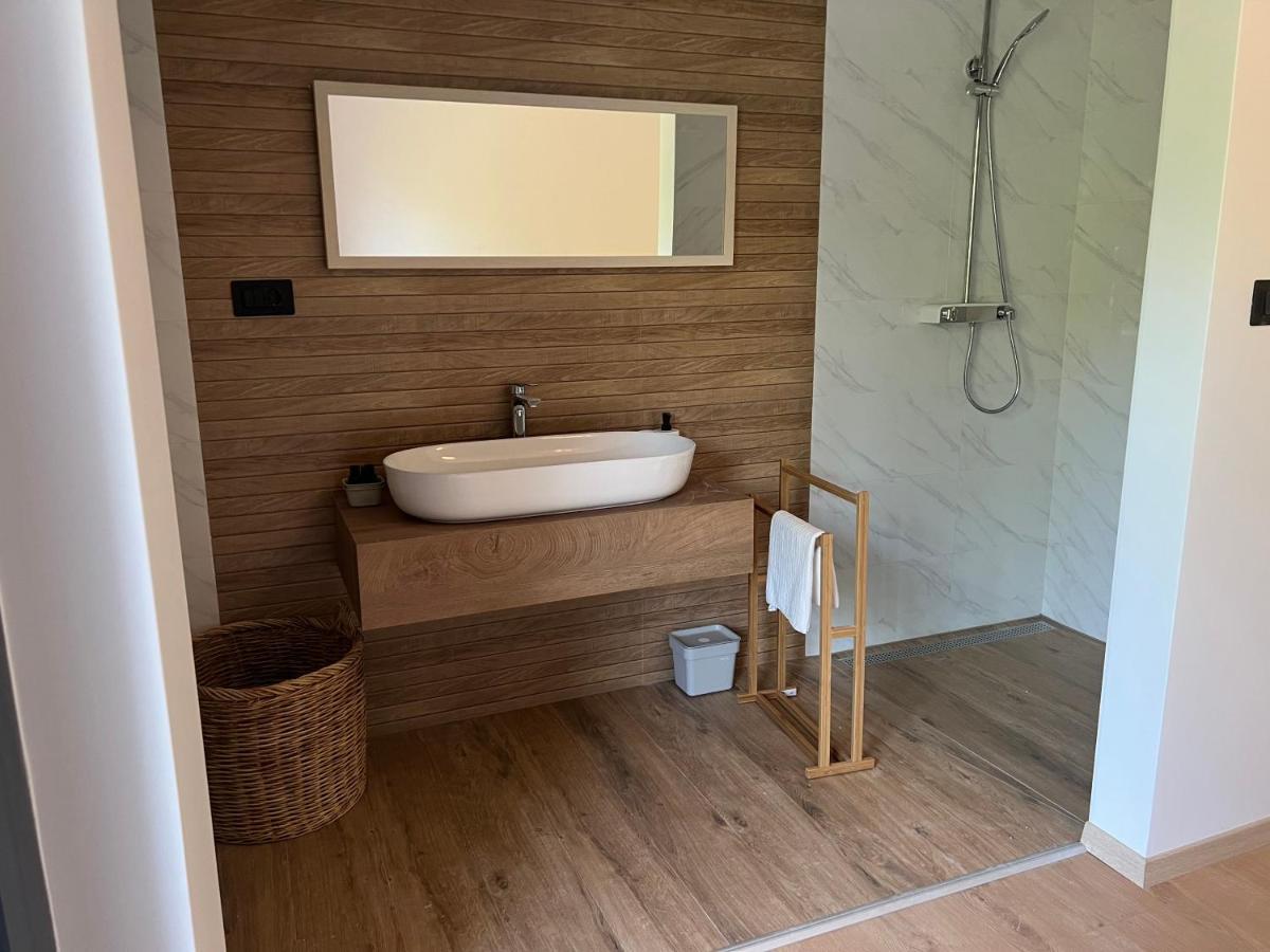Vila Prisunca Jacuzzi & Swimming Pool Pazin Eksteriør billede